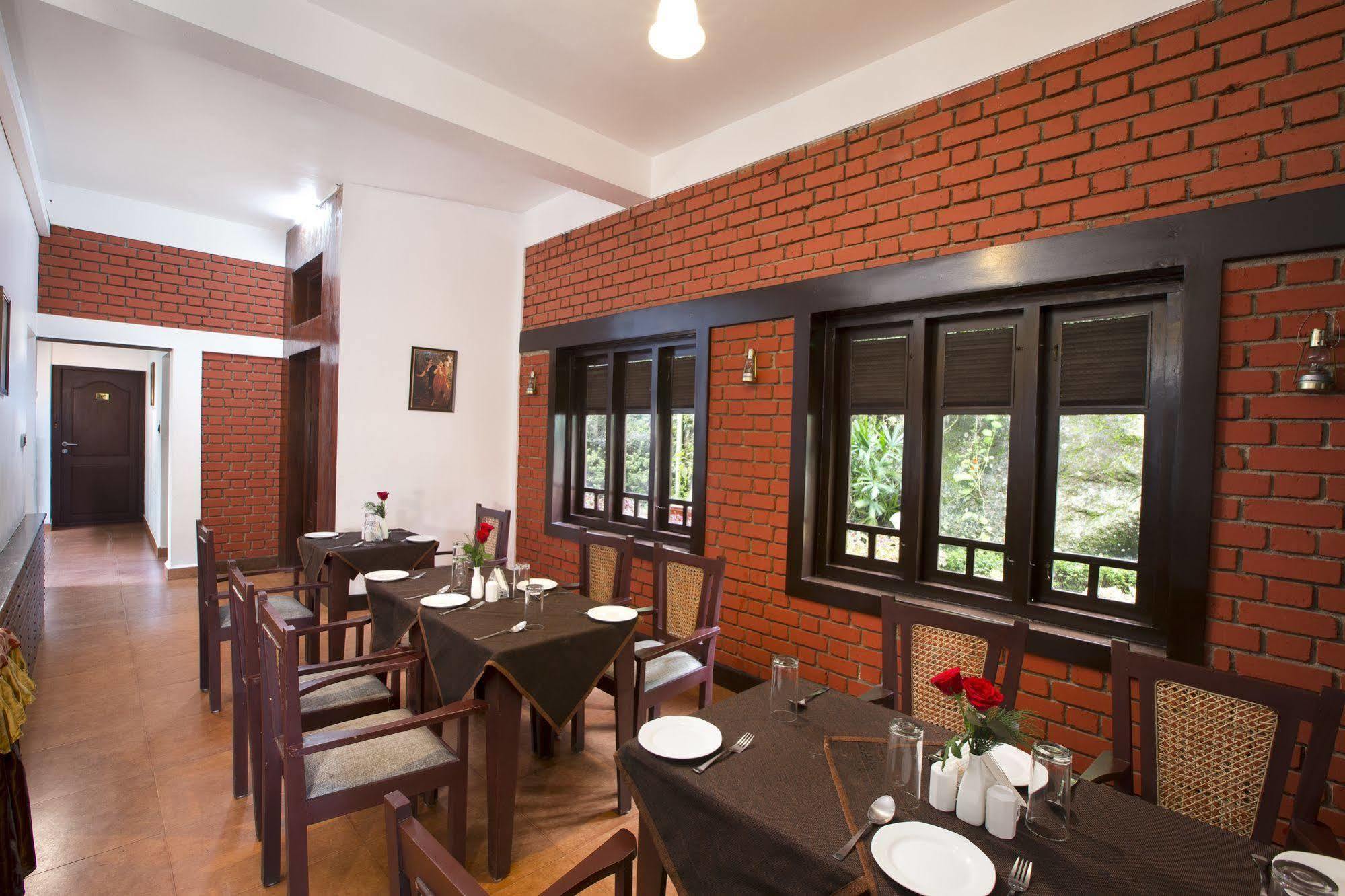 Madhumanthra Resort - Homestay Munnar Exteriör bild